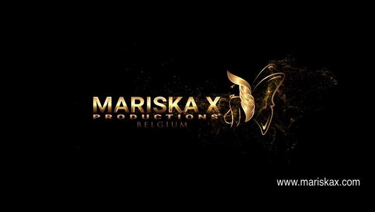 MARISKAX Valentina Ricci takes a BBC in the backyard