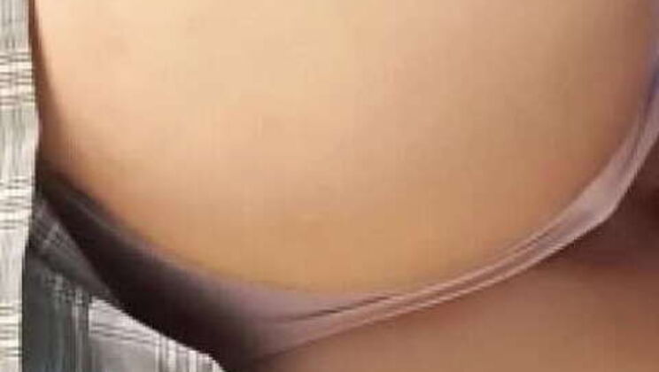 18-year-old student, La Yummyy, gets a creampie after being penetrated in a homemade video. Big ass and amateur action!