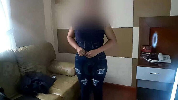 Young Single Mother Goes to Audition and Gets Her Ass Broken for Some Cash!
