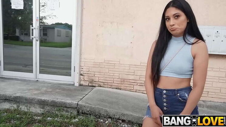 Latin Beauty Kimberly Love: Wild Bus Ride with Jay Bangher (Blowjob, Hardcore, Amateur)