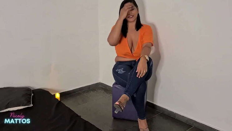I got a massage and had the masseur cum on my pussy fur - amateur & creamy pussy