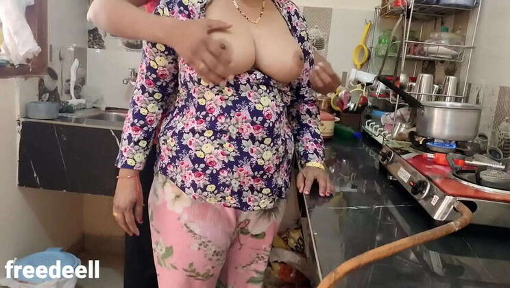 Screwing my Step-Mom at 18: Amateur & Hairy MILF