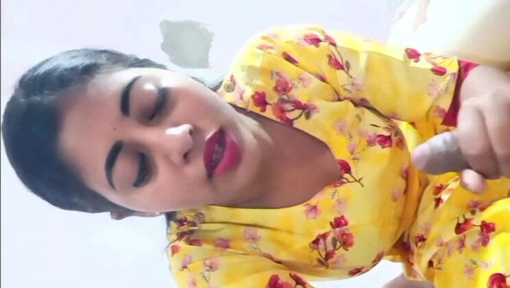 Asian Housewife Aditi Arya's First Time in a Hotel