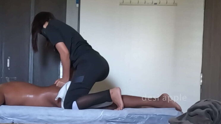 Bulldick Gives Nude Massage Therapy at the Spa