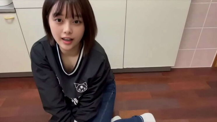 College Girl Momoka Tempts in Tight Jeans