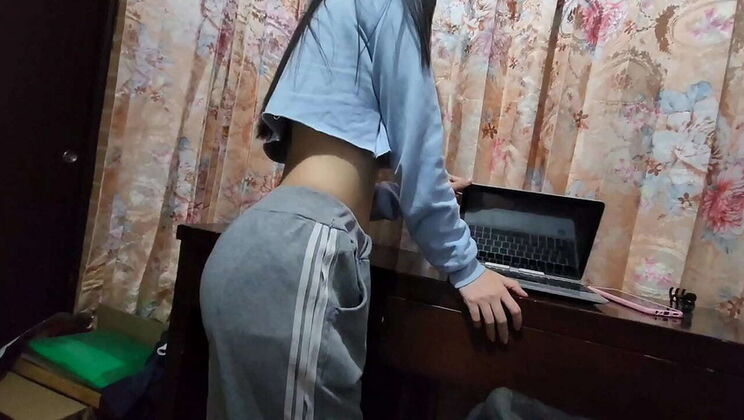 Laura seduces the repairman for a quick fix on her computer - no cash needed!