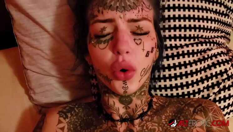 Tattooed Babe Amber Luke Loves Big Cock and Hardcore Action