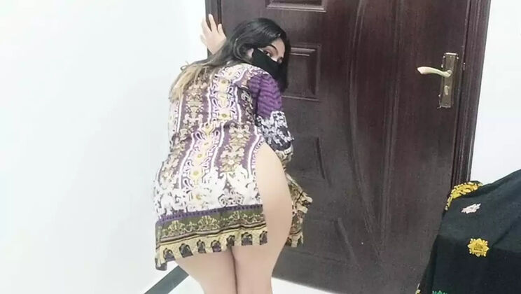 Desi Stepsister Nude Dance - Sobianasir in Hot Pakistani HD Video