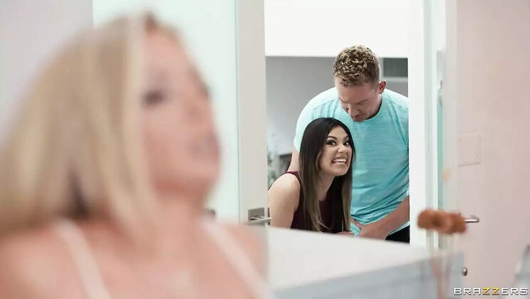 Big Tits Stepmom Swaps Sex Toys with Busty Friend - Xxlayna Marie & Danielle Renae Threesome