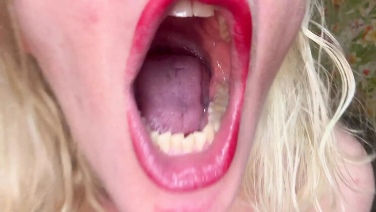 Hot MILF Begs for Cum on Valentine's Day - POV Blowjob & Dirty Talk