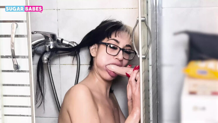 18-Year-Old Greek Teen Alina Melaki Homemade POV Blowjob with Big Natural Tits