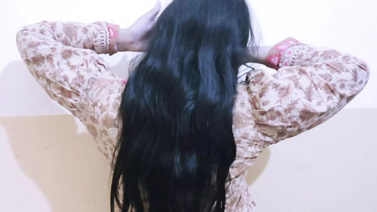 Desi Bhabi Faryal Smokes and Fucks Hard in Homemade Pakistani Sex Video