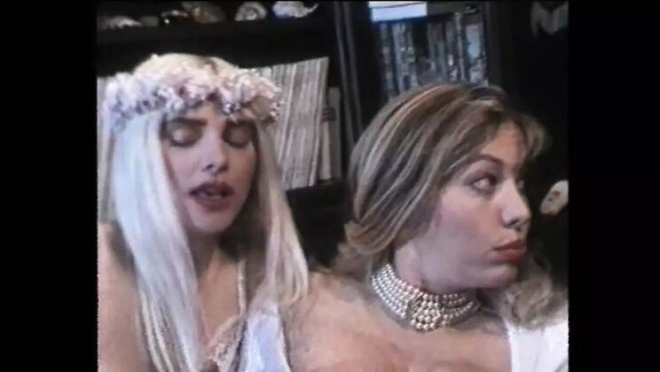 Moana Pozzi & Ilona Staller Vintage Blowjob & Cumshot Scene - HD International Sex