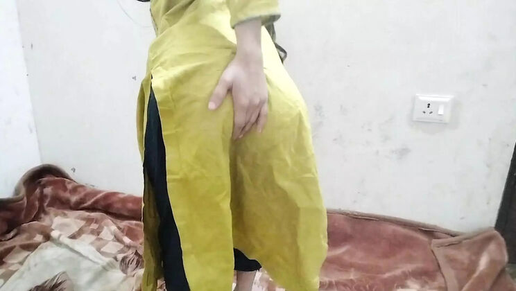 Indian Aunty Hardcore Fuck - Rough Sex with Desi Bhabhi