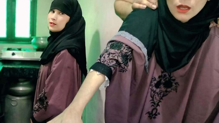 Muslim chachi in hijab gets hardcore doggy style fuck on Eid - Desi aunty tight pussy