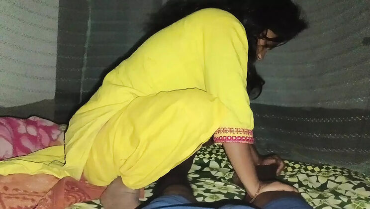 Desi Village Bhabhi Hardcore Fuck with Lover - Hot Indian Homemade Sex