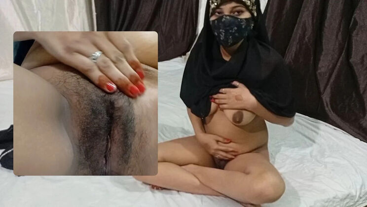 Desi Muslim Girl Fingering Her Tight Pussy in Hijab - Homemade Masturbation