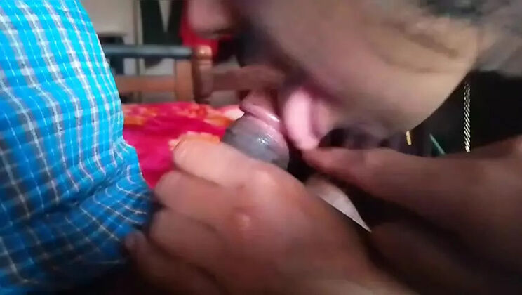 Hot Mallu Wife Nisha Sucks Husband's Cock and Swallows Cum - Kerala Couple Sex
