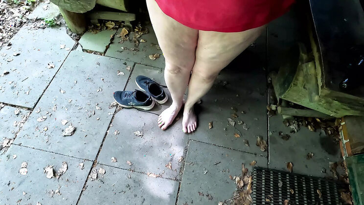 Bouncy Tits Outdoor BDSM - Slapping & Whipping at Picnic