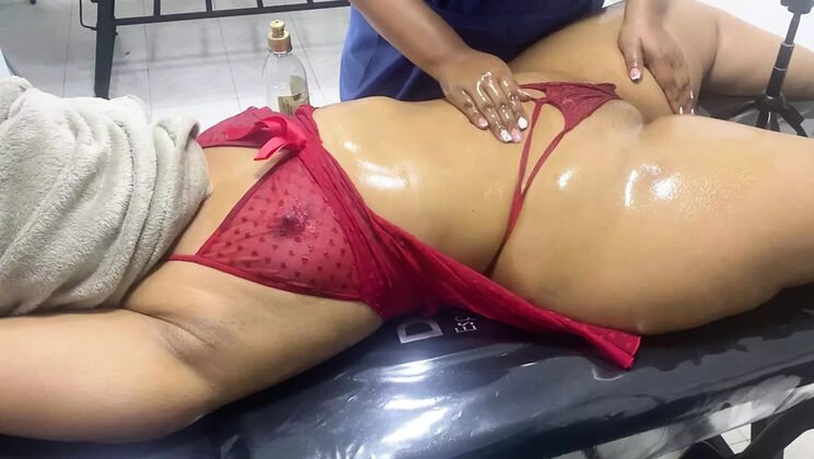Hot Latina with huge ass gets sensual massage - Katrina4deluxe & malesabenatiastar