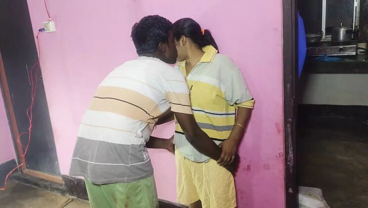 Hot Indian Bhabhi Deluwara Khatun Hardcore Sex - Doggy Style & Anal - Desi Homemade Video