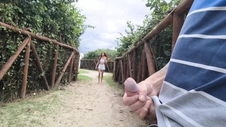 Hot Redhead Loves Watching Outdoor Masturbation - Ksalnovinhos & Fanny Squirting