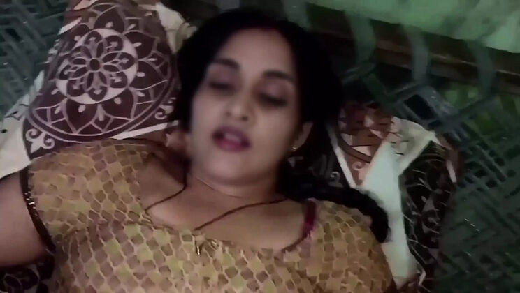 Hot Indian Bhabhi Lalita Fucked Hard by Stepbro in Standing Position - Hindi Voice Sex