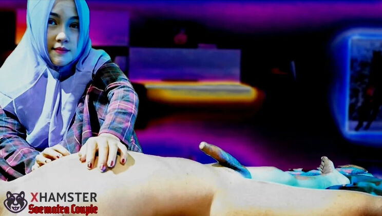 Hot Indonesian Hijab MILF Gives Handjob & Cumshot - Homemade Asian Sex
