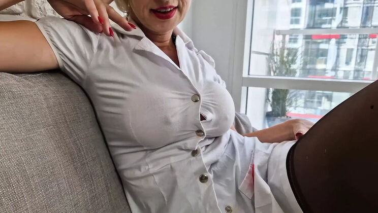 Hot MILF Nurse Wanilianna Gets Double Kinky Pleasure in 4K