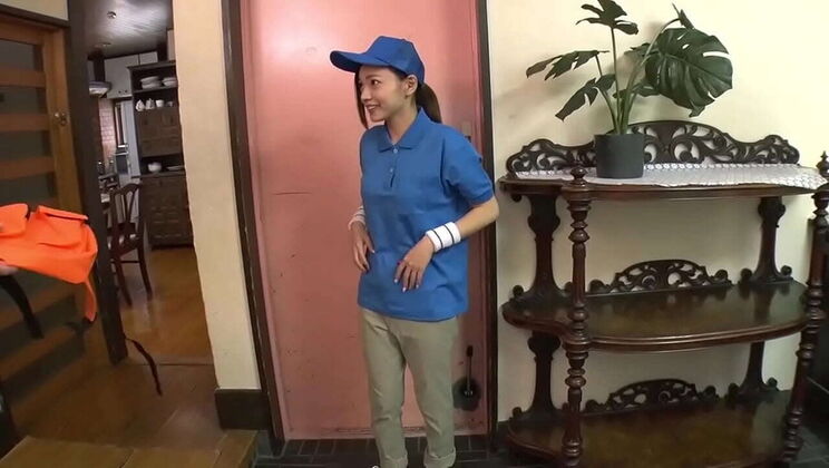 Japanese Time Stop Fuck - Shaved Asian Delivery Girl