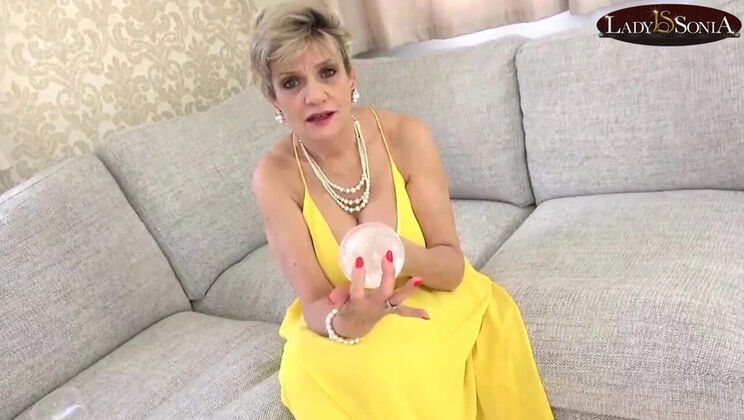 Lady Sonia's Hot Fleshlight Gift for Horny Guys