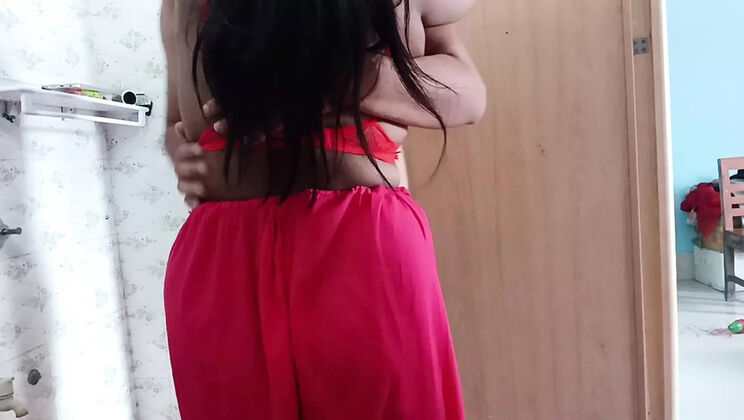 Desi Bhabhi Fucks Stepbrother in Bathroom - Hot Homemade Sex