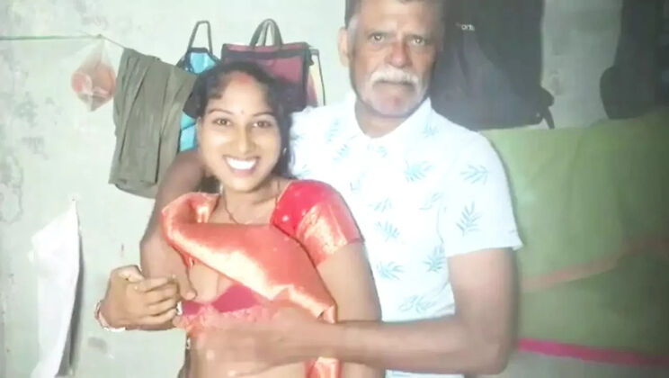 Hot Indian Bhabhi Fucks Old Man in Doggy Style - Desi Sex HD
