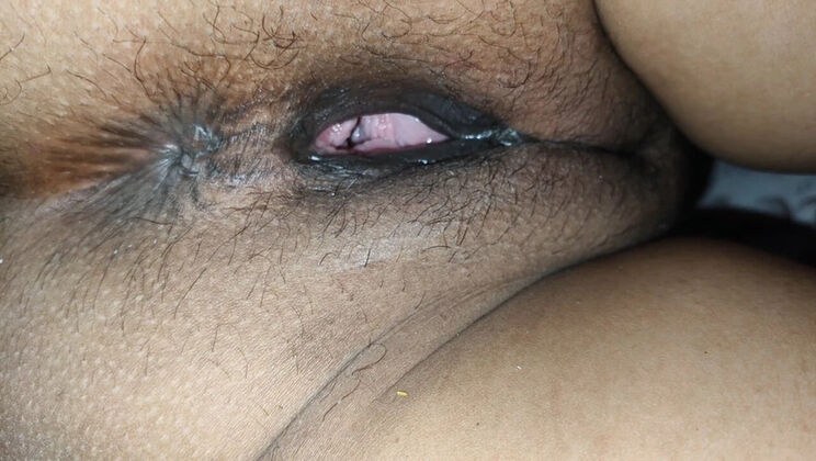 Hot Indian Bhabhi Nitu Kumari Begs for More BBC in Bar - Desi Sex HD