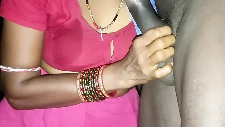 Hot Indian Village Stepbrother Fucks Stepsister - Homemade Desi Sex with Samresha Naidu