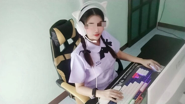 Thai Teen Student Crying Fuck in School Uniform - Homemade 4K Sex