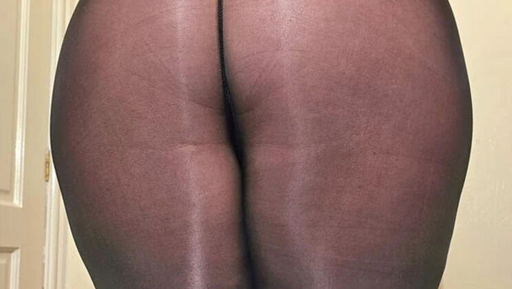 BBW Pantyhose Creampie - Shiny Nylons Fetish with Married2Nylon