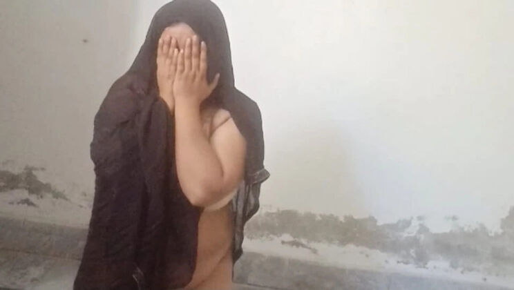 Desi Bhabi Randi's Hot Anal Chudai with Big Natural Tits and Huge Nipples