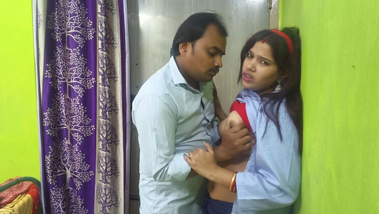 Sona Bhabhi Desi Indian College Girl Fucking in Hostel Room - Big Boobs Press and Kissing