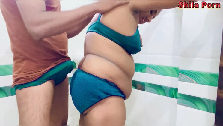 Desi Aunty Hot Hotel Fucking in Hindi - Shila Porn Big Ass Doggy Style