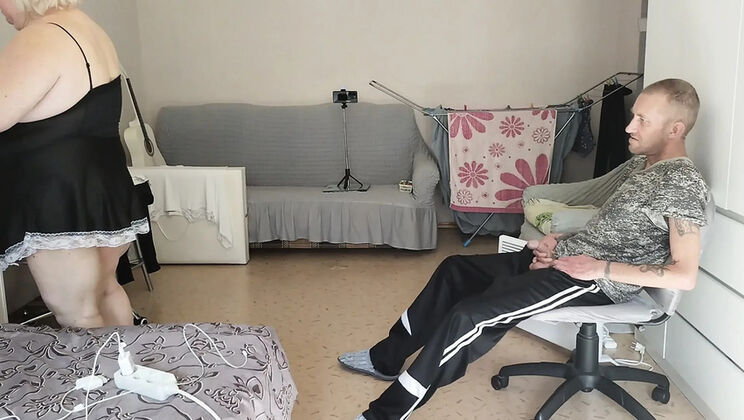 Maid Seduced By Dick Instantly Ready For Hot Fucking And Cumshot