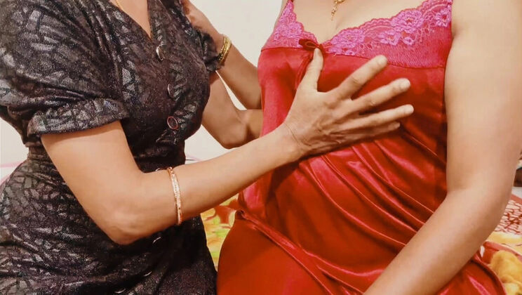 Tamil Lesbian Girls Pussy Licking - Sheela Jackson Dirty Talk & Fingering