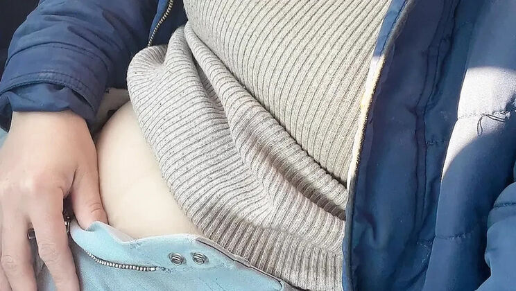 Asian teen with hairy pussy opens up in car then goes outside to piss