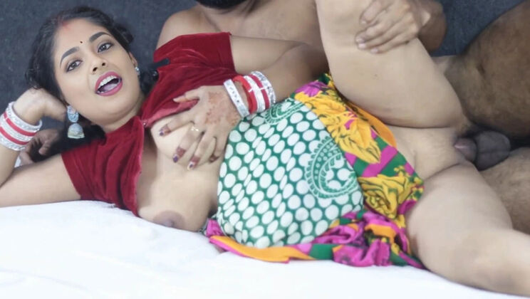 Desi Bhabhi Hardcore Fuck in Saree - Tight Pussy Anal Sex Part 2