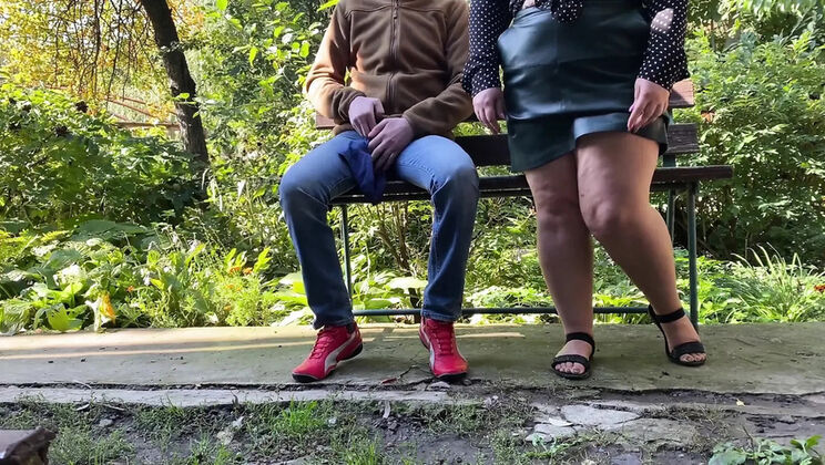 Horny MILF Needs It Now! Outdoor Doggy Style with Big Ass Ukrainian Mom
