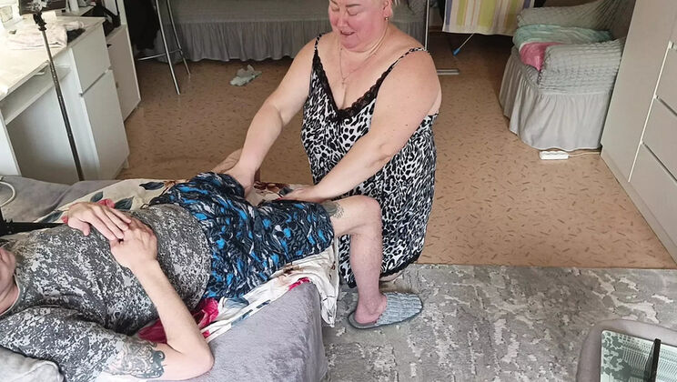 Neighbor MILF Zona901 Gives Intense Blowjob & Makes Me Cum Hard
