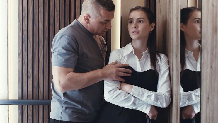 Time Stop Hypnosis: Bratty Teen Matty Mila Perez Frozen for Old Handyman's Free Use