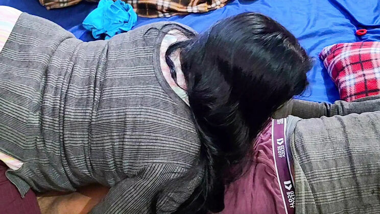 Desi Bhabhi Hardcore Fucking - Tight Pussy Doggy Style with Cumshot