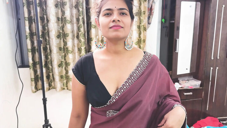 Sexy Indian Komal Gets Doggystyle Fucked Hard by Driver When He Comes For Milk - Homemade Desi Bhabhi Cheating