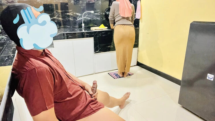 Hijab Maid with Big Ass Catches Boss Jerking Off in Kitchen - Nadalyne Homemade
